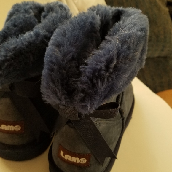 Boots - Picture 3 of 4